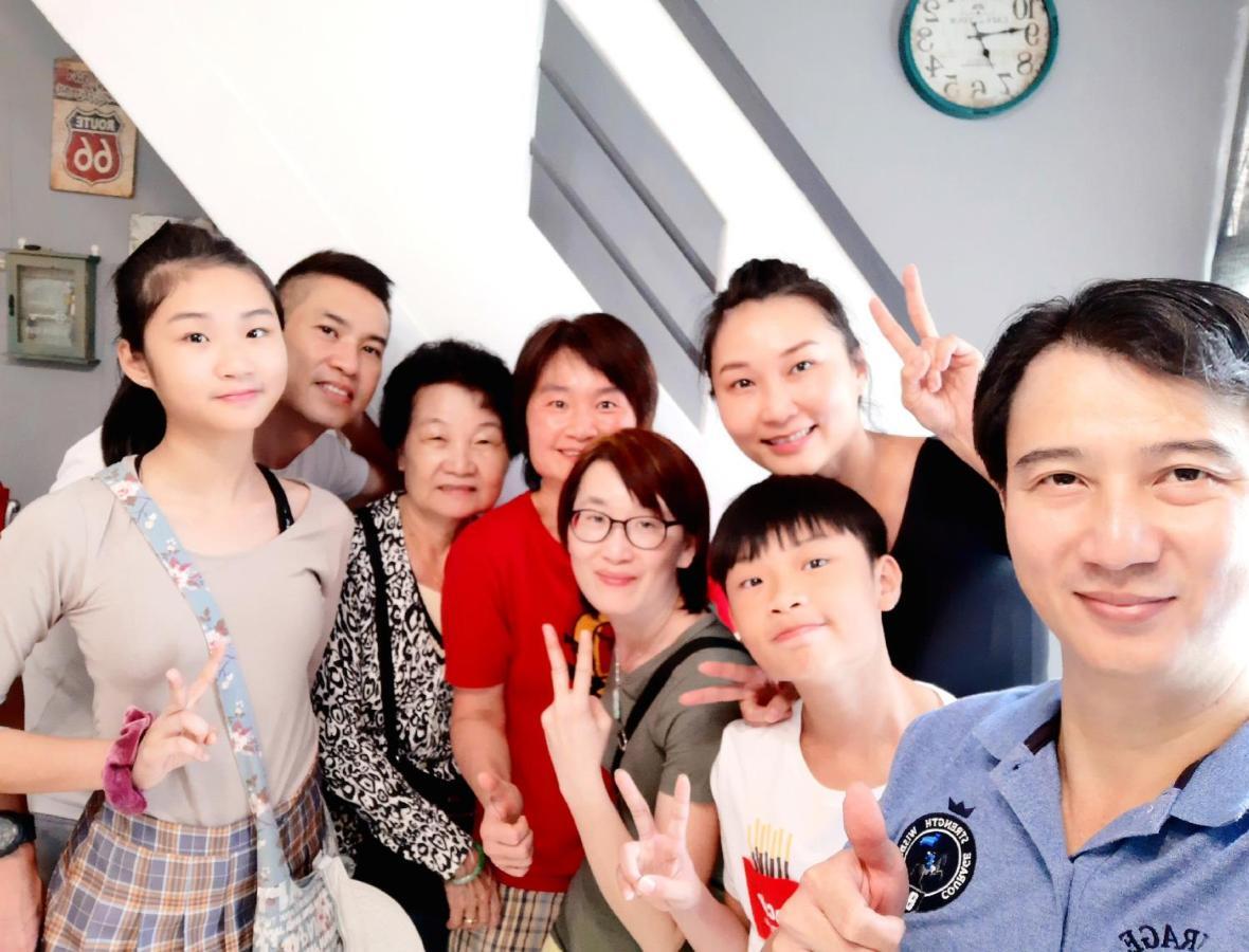 Gratitude Tainan Exterior foto